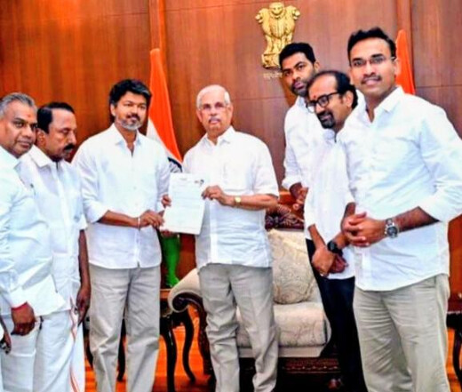 कांग्रेस समर्थन के बावजूद विजय बहुमत से दूर, शपथ ग्रहण पर संशय